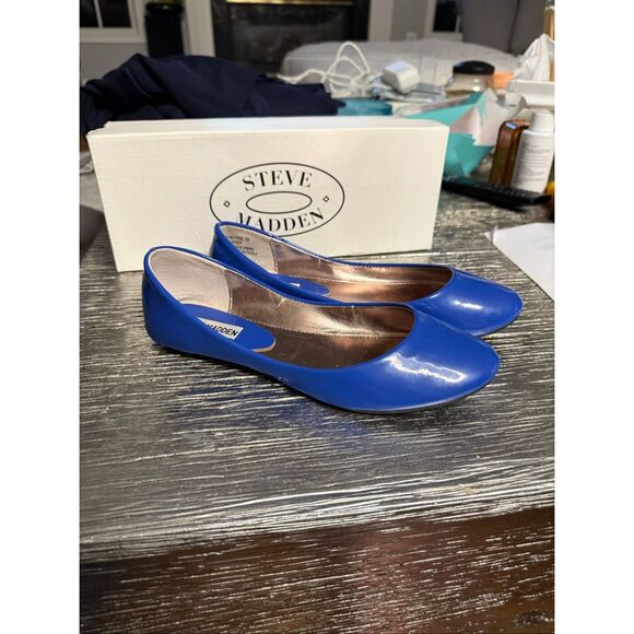 Steve Madden Heaven Royal Blue Patent Flats sz 7 EUC - Picture 1 of 6